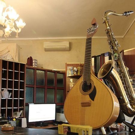 Hotel Rose&Crown Correggio Bagian luar foto
