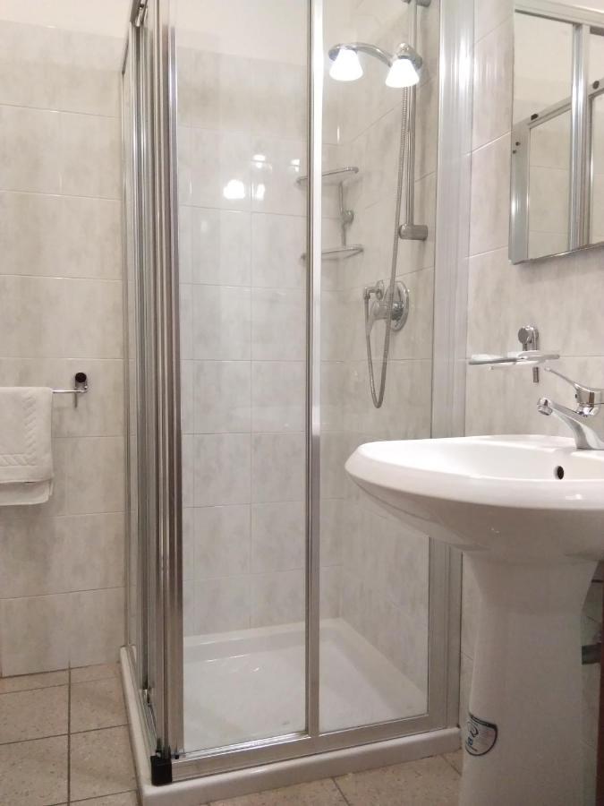 Hotel Rose&Crown Correggio Bagian luar foto