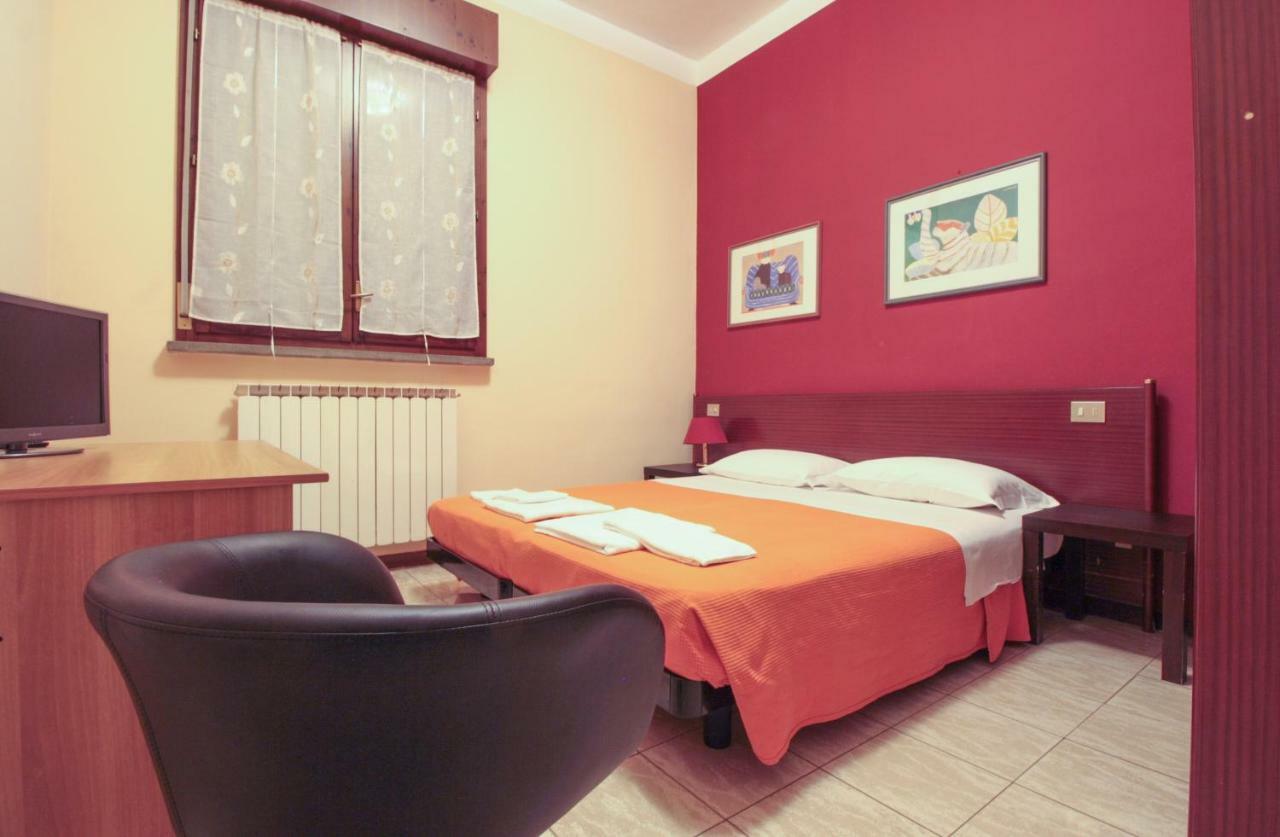 Hotel Rose&Crown Correggio Bagian luar foto